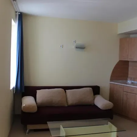 Sunday Hotel